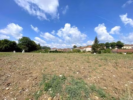 terrain constructible viabilisé à vendre