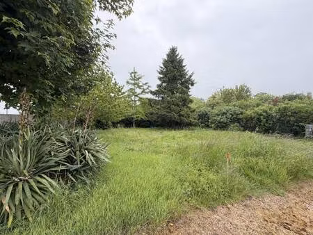 terrain constructible viabilisé à vendre