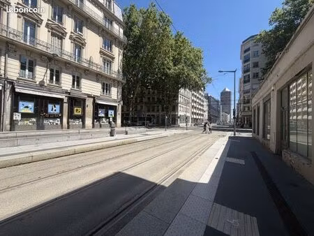local commercial 130 m²