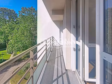 appartement 3 pièces à louer à chilly mazarin - 68 51 m² avec balcon  place de parking  ca