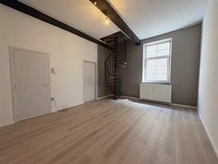 appartement à louer à rue porte basse 5 marche-en-famenne (vbe26263)