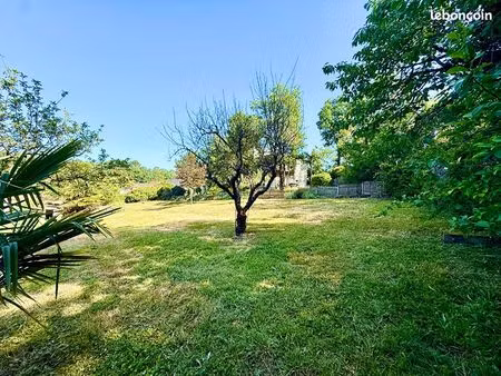 terrain 1038 m² brive la gaillarde