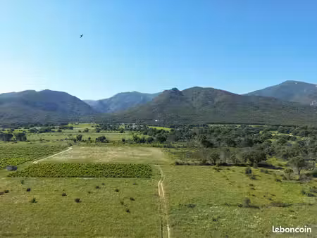 terrain agricole 2 077 m²
