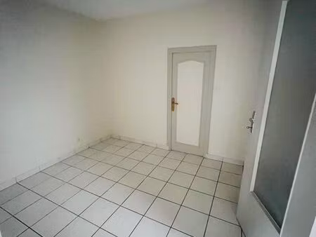 location appartement saint-calais – proche lac et commodités
