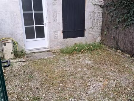 petite maison t2 centre niort