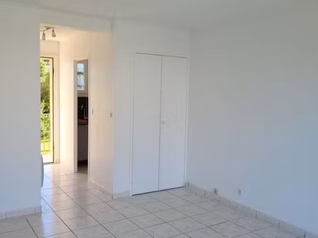appartement t1 de 27m2 centre avec parking