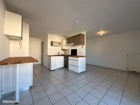 studio 1 pièce 26 m²