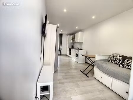 studio 1 pièce 29 m²
