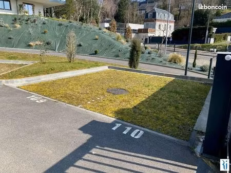 location emplacement parking
