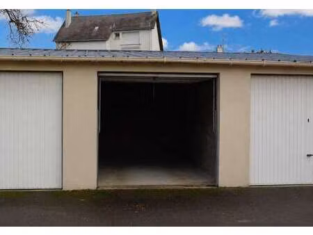 location garage box et parking à saint-nazaire (44600) : à louer / saint-nazaire