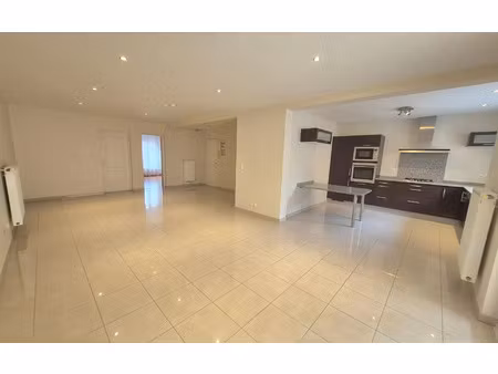 location appartement  100 m² t-4 à malroy  1 190 €