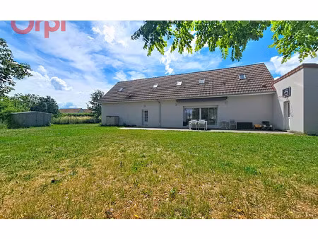 maison charmeil 138 m² t-4 à vendre  286 000 €