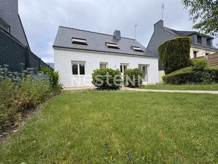 charmante maison à vendre proche du centre ville de locminé avec 4 chambres et un garage