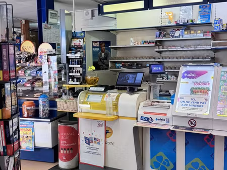 vente commerce 60 m² cadillac-en-fronsadais (33240)