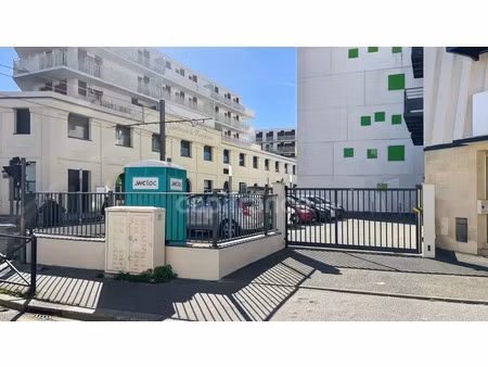vente garage 21 m² bordeaux (33300)