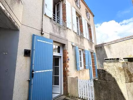 vente maison à saint-florent-des-bois (85310) : à vendre / 102m² saint-florent-des-bois
