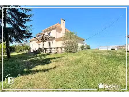 vente maison 8 pièces 173 m² cars (33390)