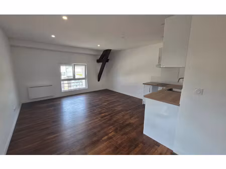 location appartement  30.79 m² t-1 à bagneaux-sur-loing  530 €