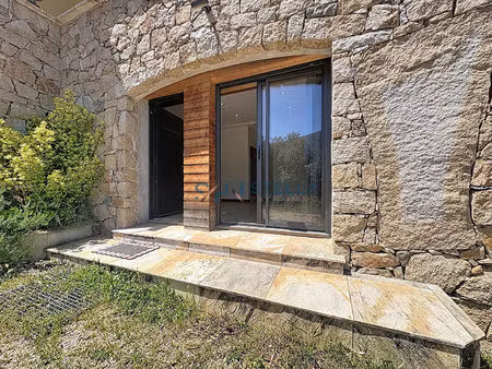 beau t2 meublé de 45 m² avec extérieur - plaine de cauro