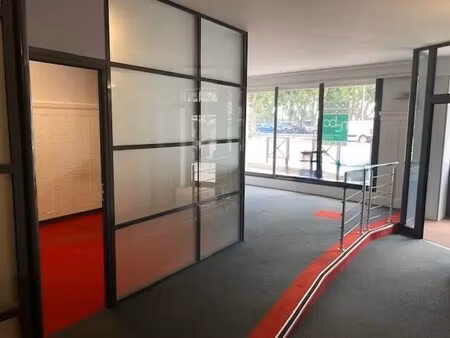 location commerce macon 71000 270m²