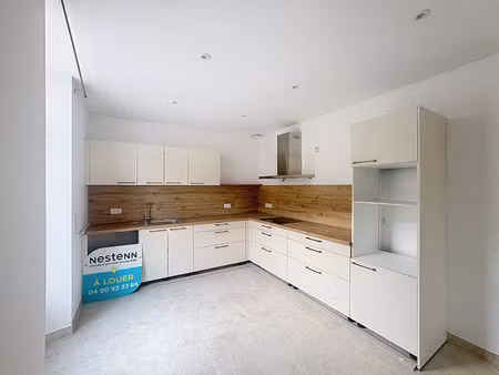 maison 5 pièces à louer à maillane - 120 m² avec terrasse et parking