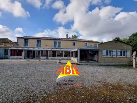 vente maison 8 pièces 254 m² saint-pompain (79160)