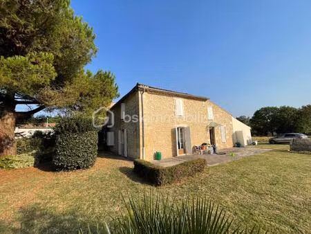 maison charentaise de 204 m² à barzan