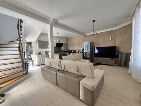 maison f4 + grand jardin