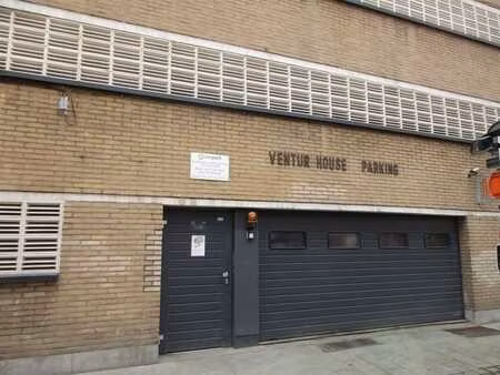 parking/boxe de garage
