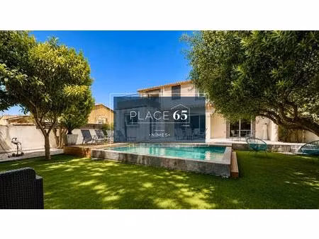 villa de 125 m² avec piscine sur terrain de 472 m²