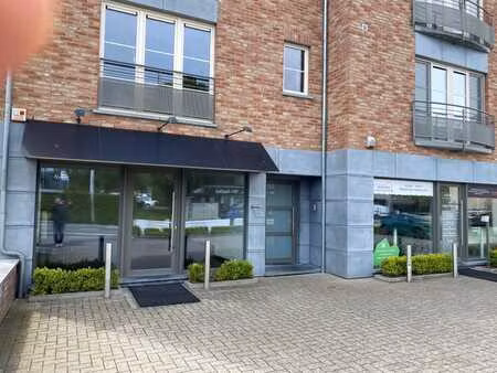 a louer: surface commerciale ou bureau