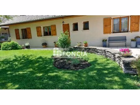 rare : charmant plain-pied lumineux avec grand terrain piscinable !