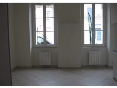 location appartement 2 pièces 45 m² à cavignac (33620)