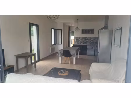 location maison 4 pièces 80 m² à arveyres (33500)