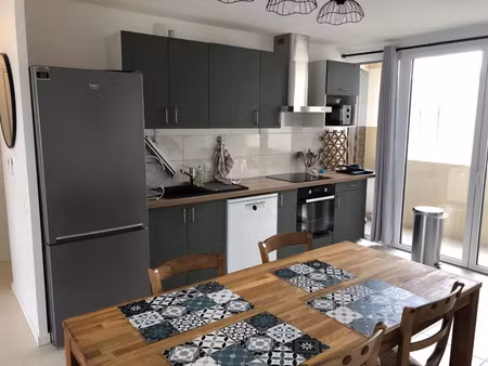 location appartement 1 pièce 14 m² à bordeaux (33800)