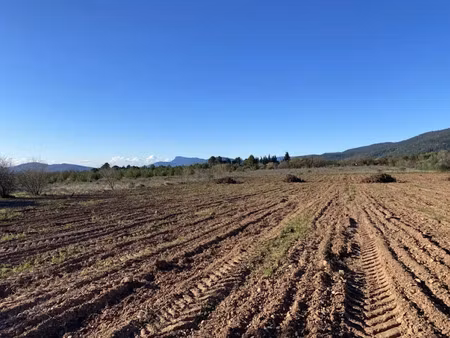 vente terrain 700 m² à puget-ville (83390)  160 000 €