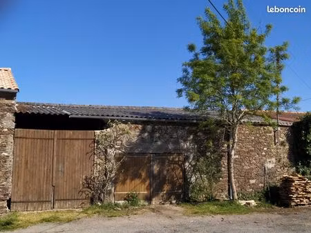 bâtiment pierres