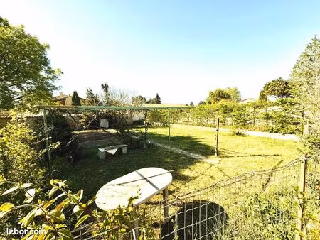 terrain 212 m² montélier