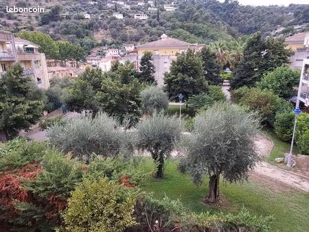 vends appartement 3 pièces de 65 m2
