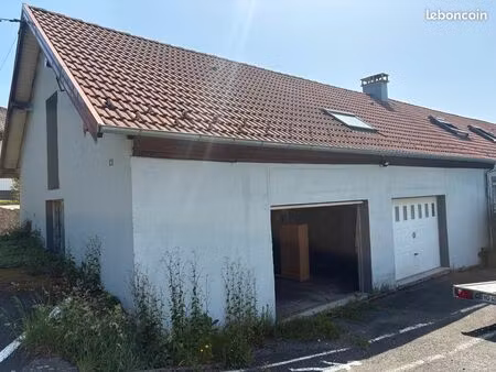 local de stockage  atelier de bricolage  garage
