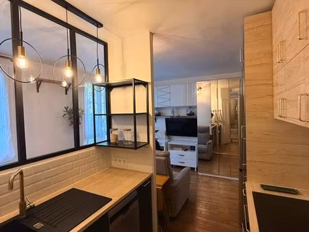 location appartment 23 5 m2 - 3eme étage