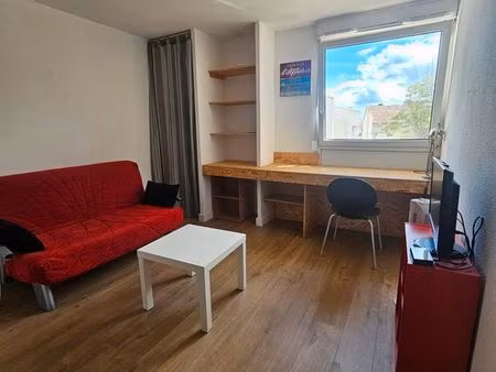 studio à loué nimes saint césaire avec parking