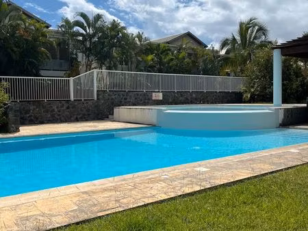 location meublée 3 chambres dans résidence sécurisée à st paul