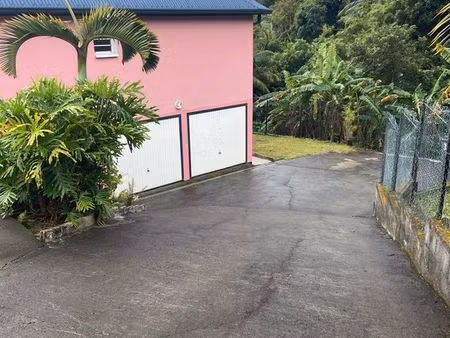 location maison f4/5 sur les hauteurs de sainte-marie