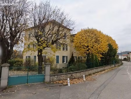 à louer appartement meublé 2 pièces 40 m²
