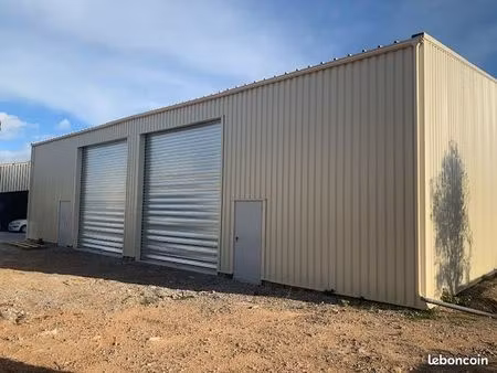 local d'activité 150/300m²