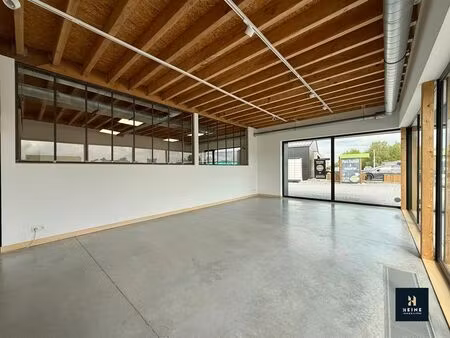 surface commerciale à louer à chaussée de ciney 372 coutisse (vbe26418)