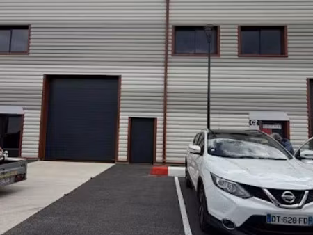 vente locaux professionnels 0 pièces 260 m² à signes (83870)  495 000 €