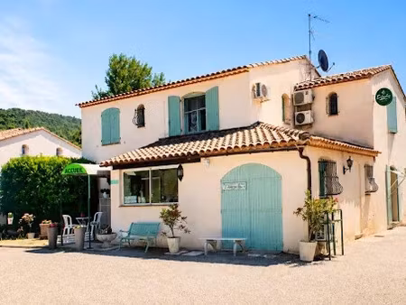 vente locaux professionnels 0 pièces 880 m² à tourrettes (83440)  800 000 €