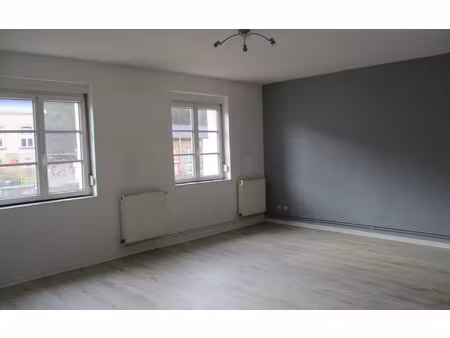 location appartement  m² t-2 à hayange  645 €